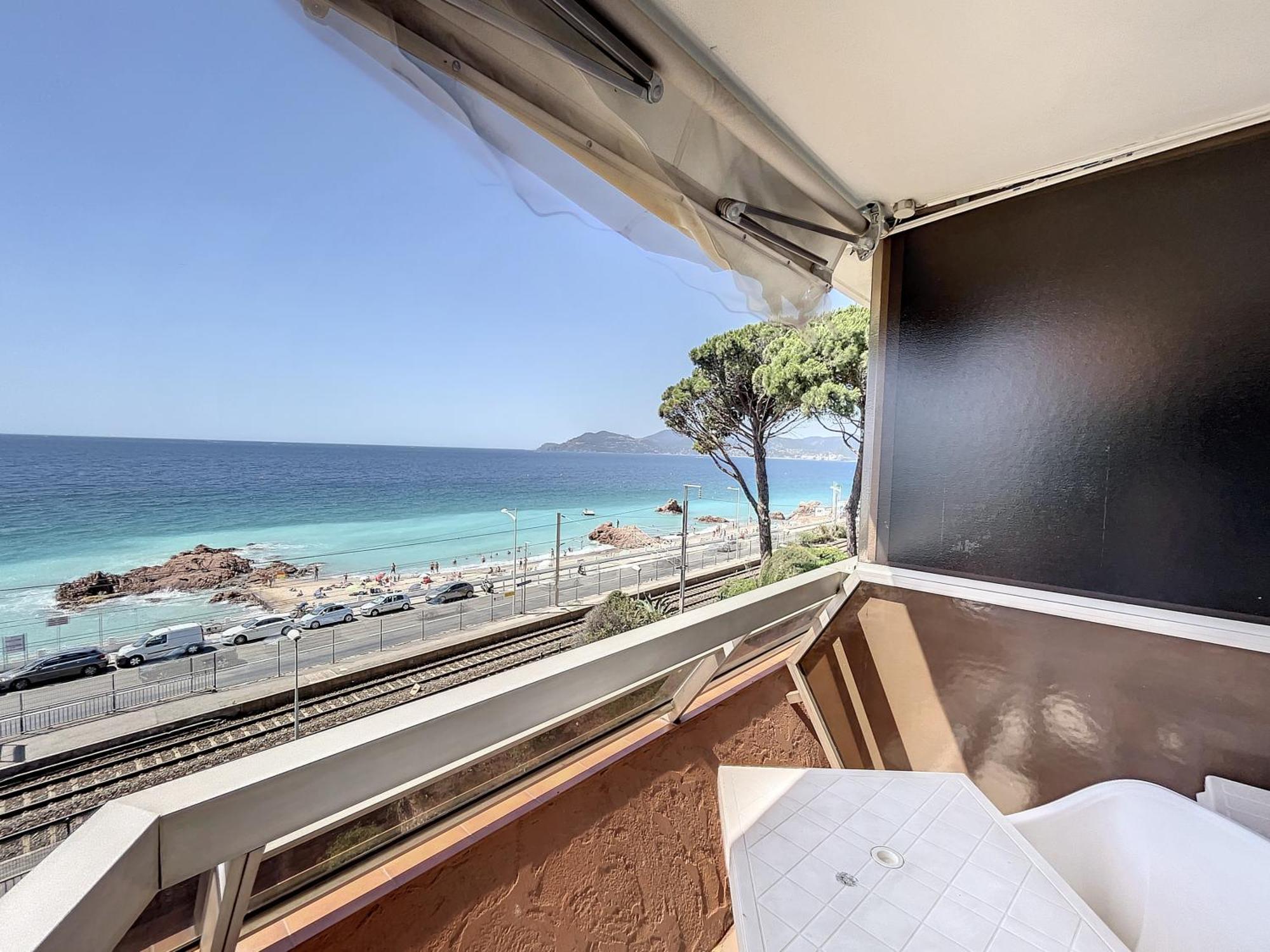 Studio With Beautiful Sea View And Direct Beach Access 칸느 외부 사진